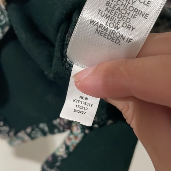 J.Jill Green Paisley Floral Long Sleeve Pima Crew-Neck High-Low Tee Size LP - Picture 7 of 7